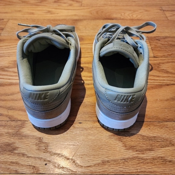 Nike Suede Dunks - Picture 6 of 6